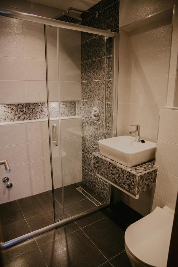 Aparthotel Saray&App SJJ Esterno foto